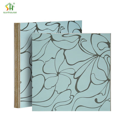 กระดาษเมลาไมน์เพลย์ฟู้ดที่สามารถนําไปใช้ได้อีกครั้ง 500kg/m3-700kg/m3 กระดาษเพลย์ฟู้ดขนาด 18 มม.