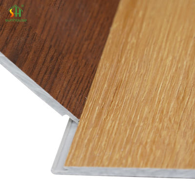 ราคาดี SPC ที่มีความมั่นคงทางความร้อน พื้นดิน Vinyl Plank หลักแข็ง Custom SPC คลิกล็อค พื้นสําหรับห้องนอน ออนไลน์