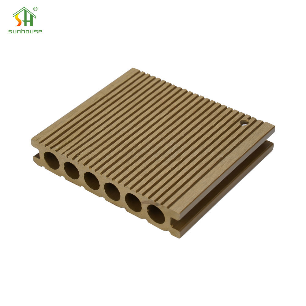 Eco Friendly WPC Deck Flooring Anti Slip Termite Proof WPC Floor Panel
